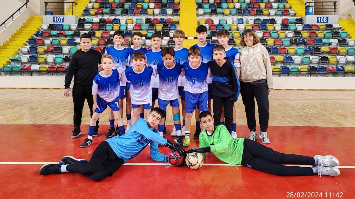 Okulumuzun Yıldız Futsal Takımını tebrik ediyoruz 