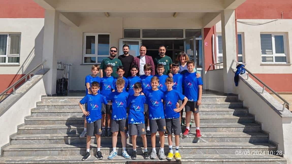Küçük Futbol Takımımız Türkiye Şampiyonasında 